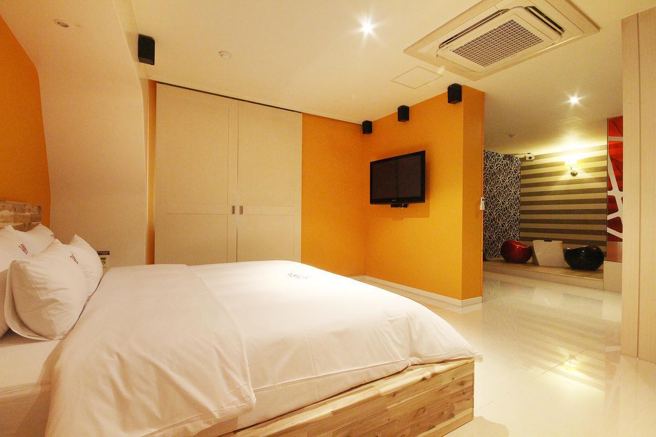 Hotel Zara ČČchangwon Exteriér fotografie